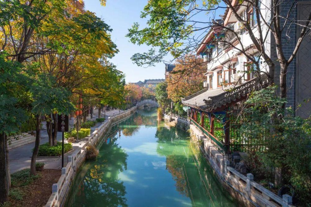 曼妠盘中异动 股价大跌6.69%